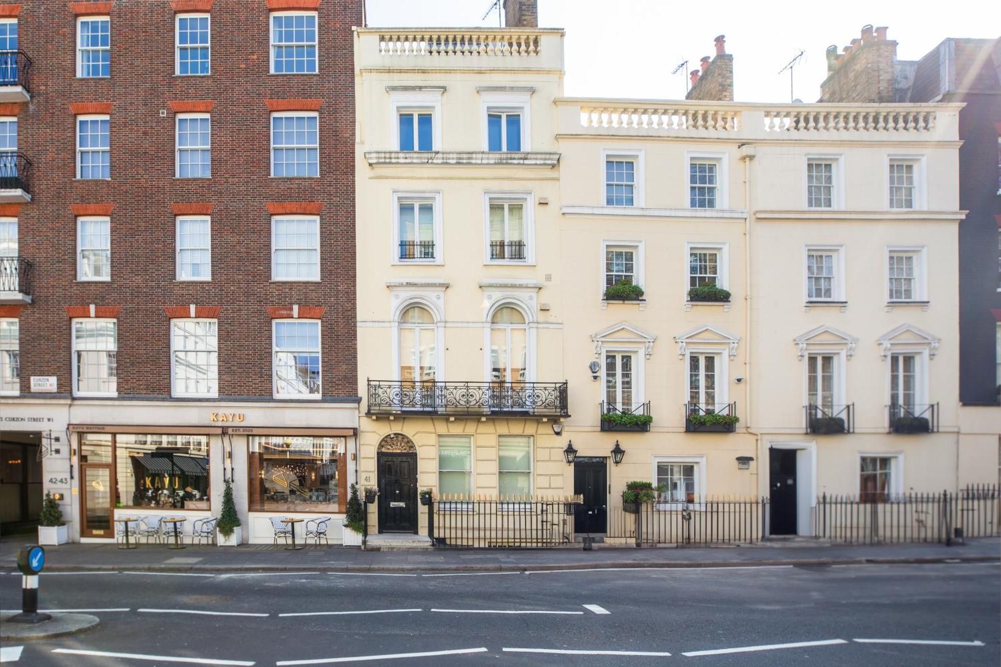 The Chapter - Mayfair Residences Лондон Экстерьер фото