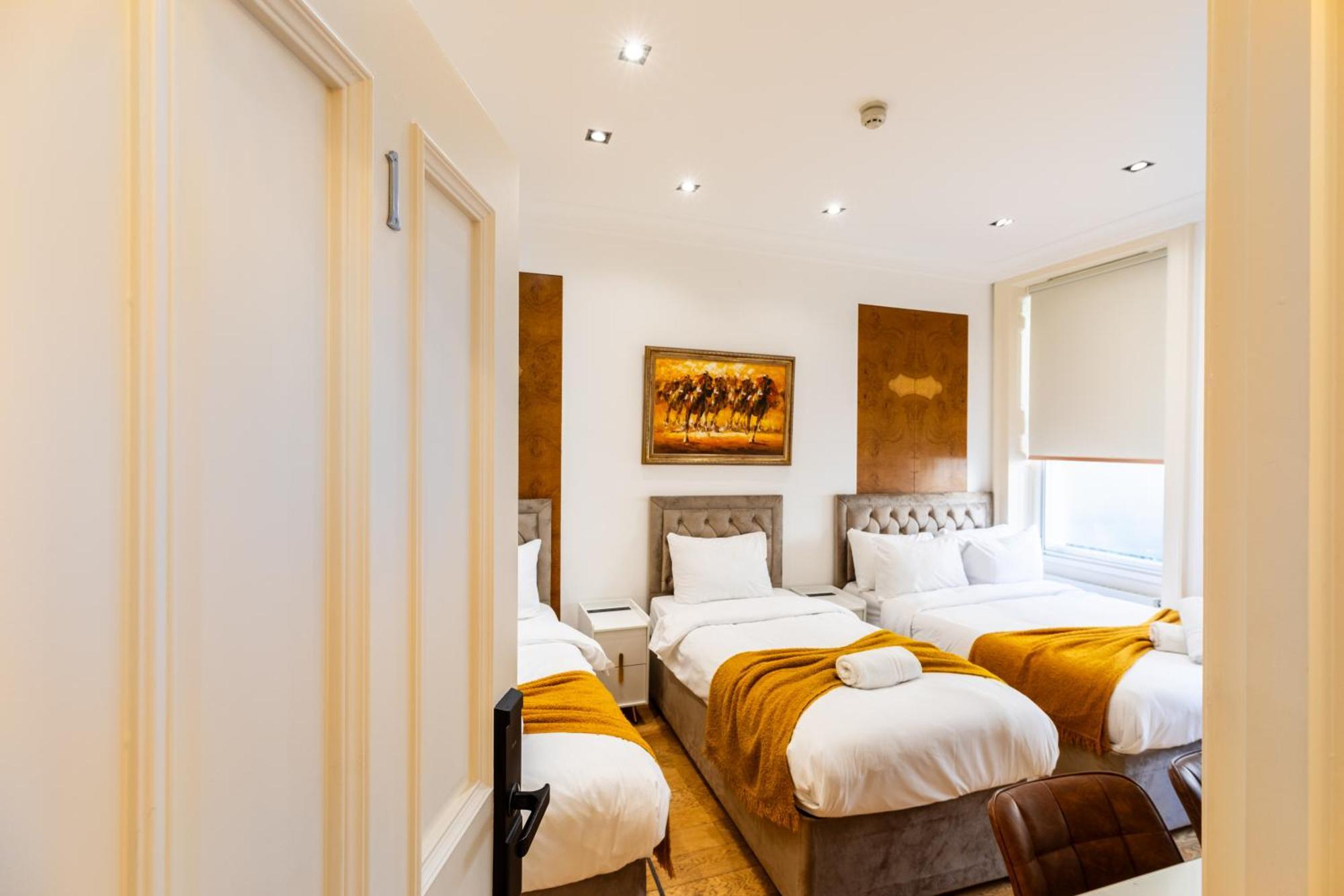 The Chapter - Mayfair Residences Лондон Экстерьер фото