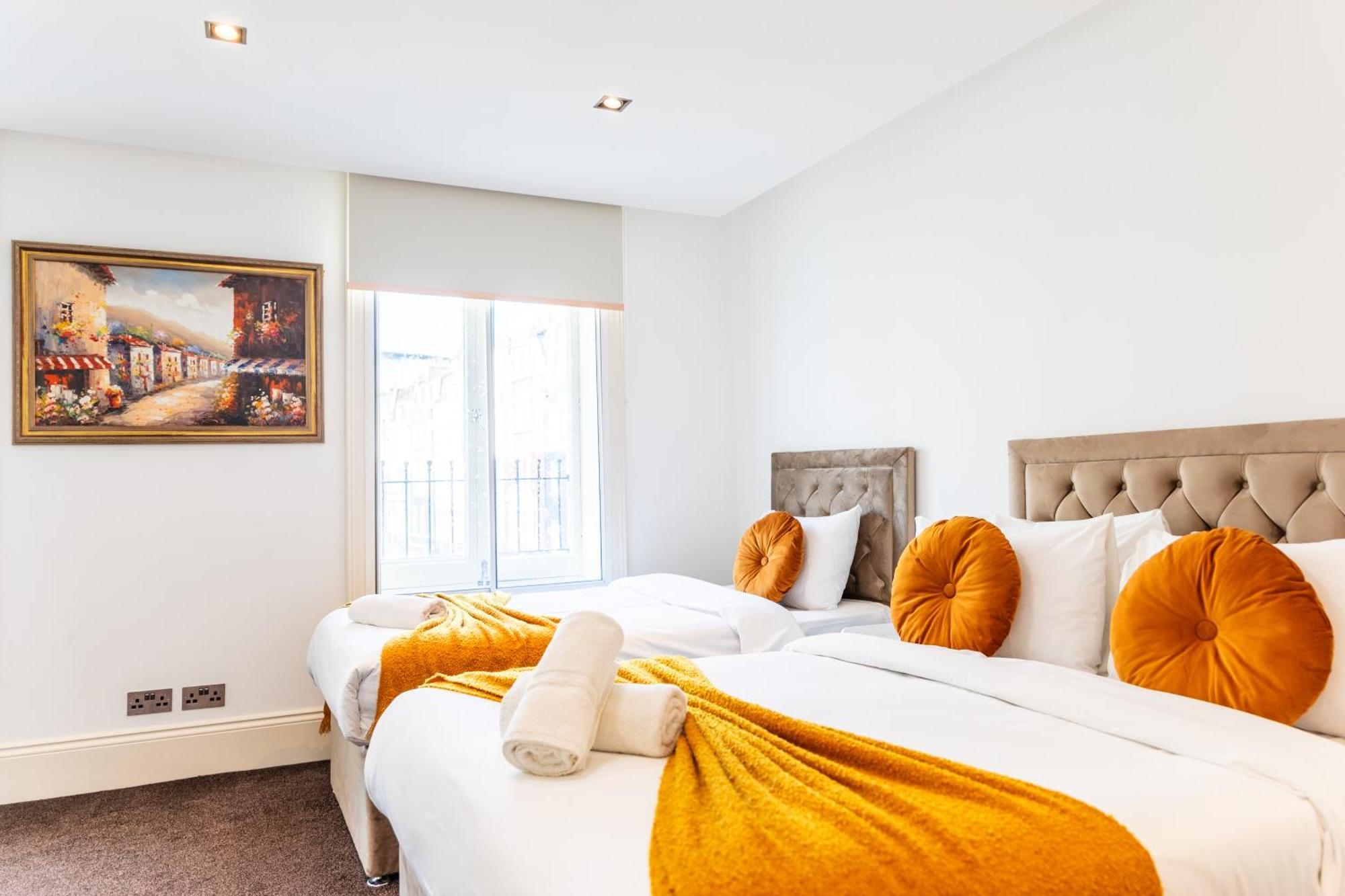 The Chapter - Mayfair Residences Лондон Экстерьер фото