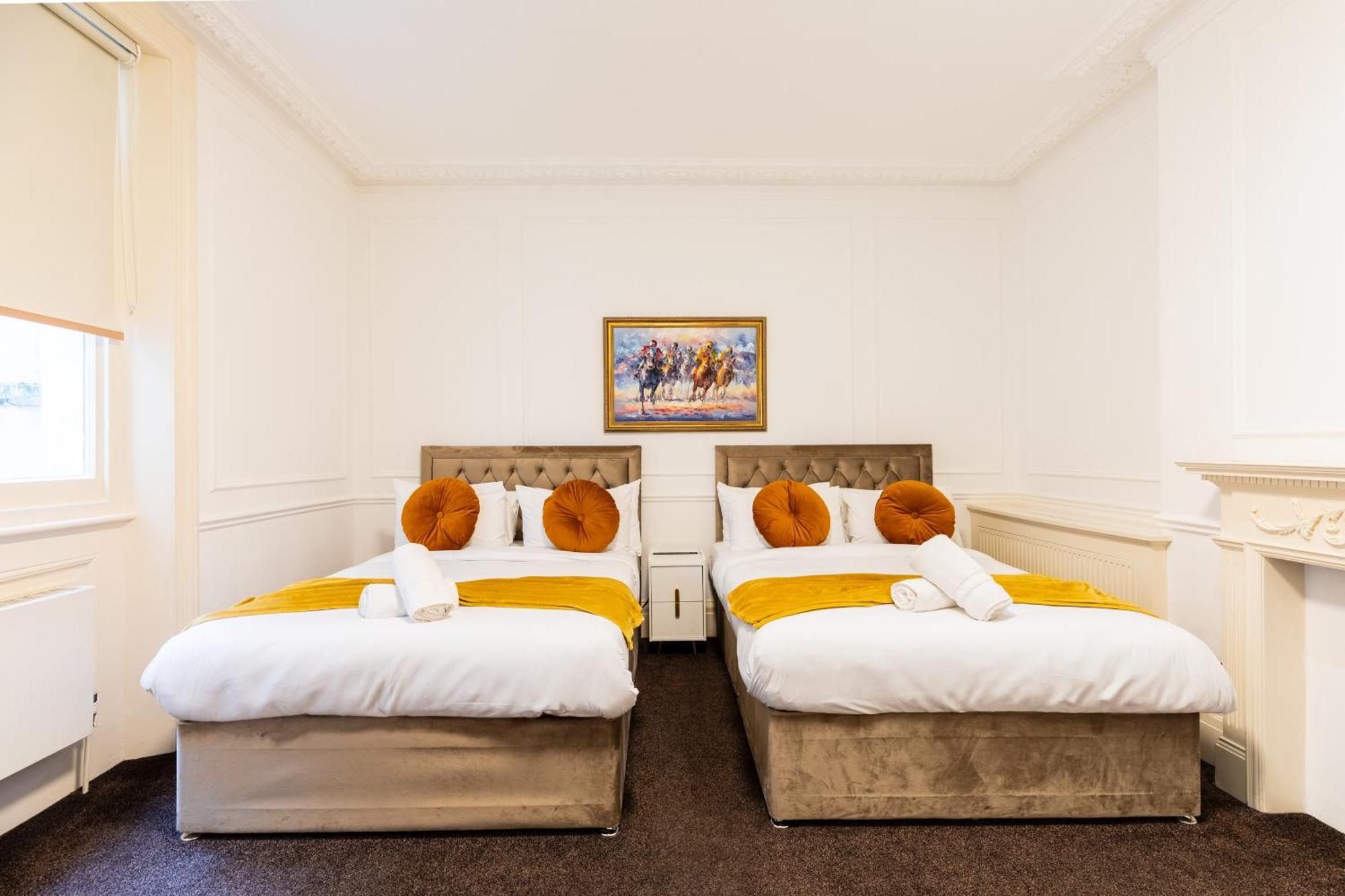The Chapter - Mayfair Residences Лондон Экстерьер фото