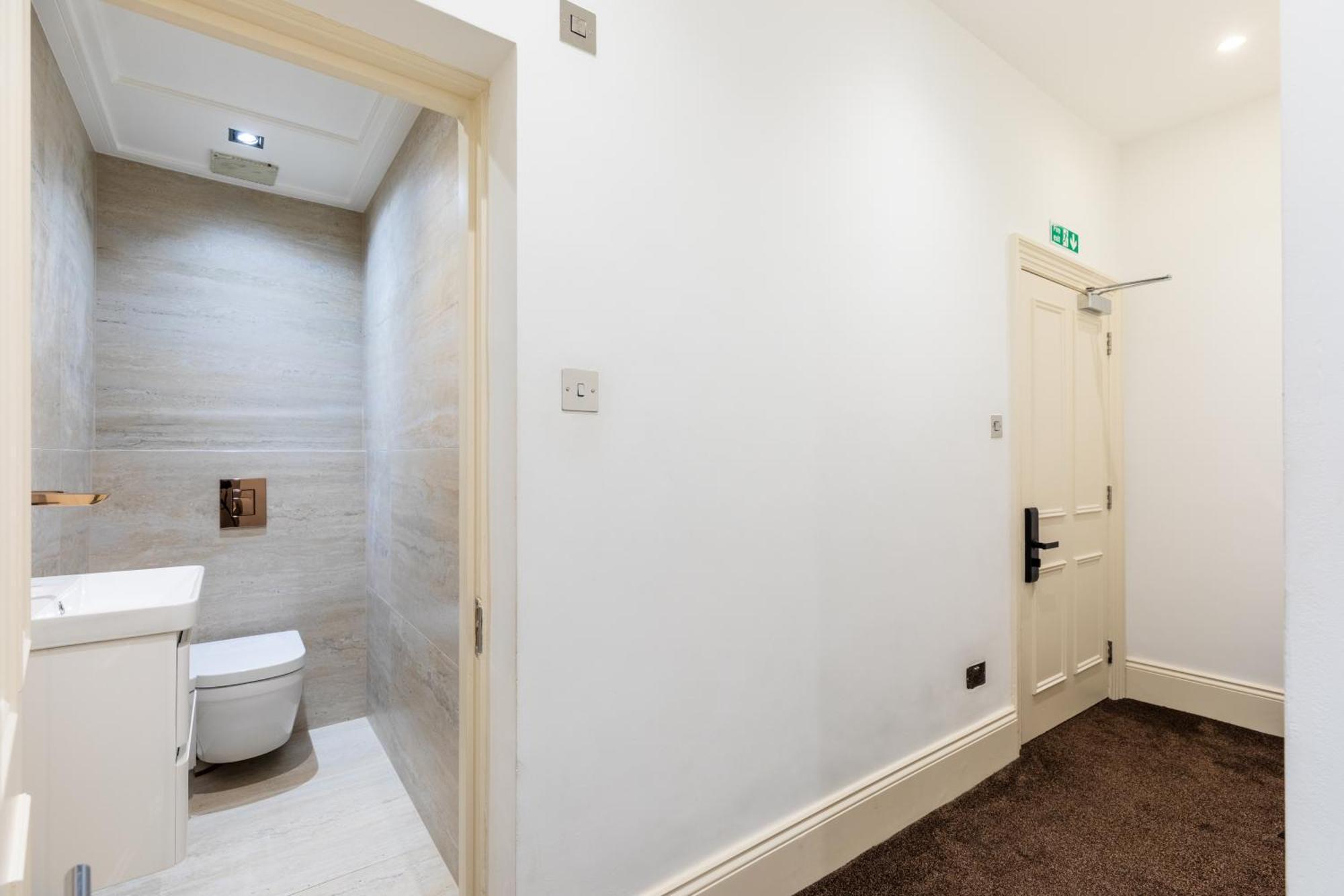 The Chapter - Mayfair Residences Лондон Экстерьер фото