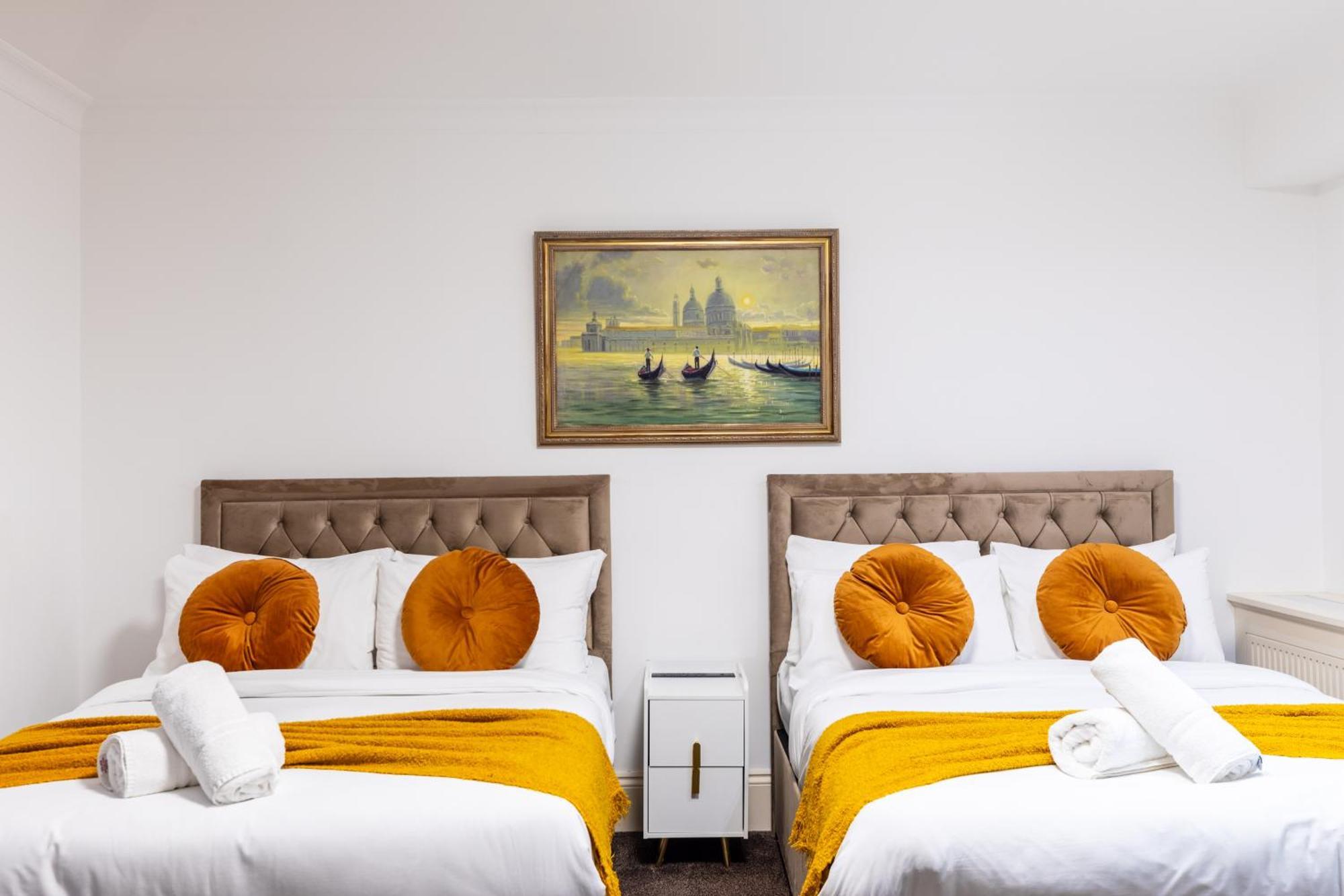 The Chapter - Mayfair Residences Лондон Экстерьер фото