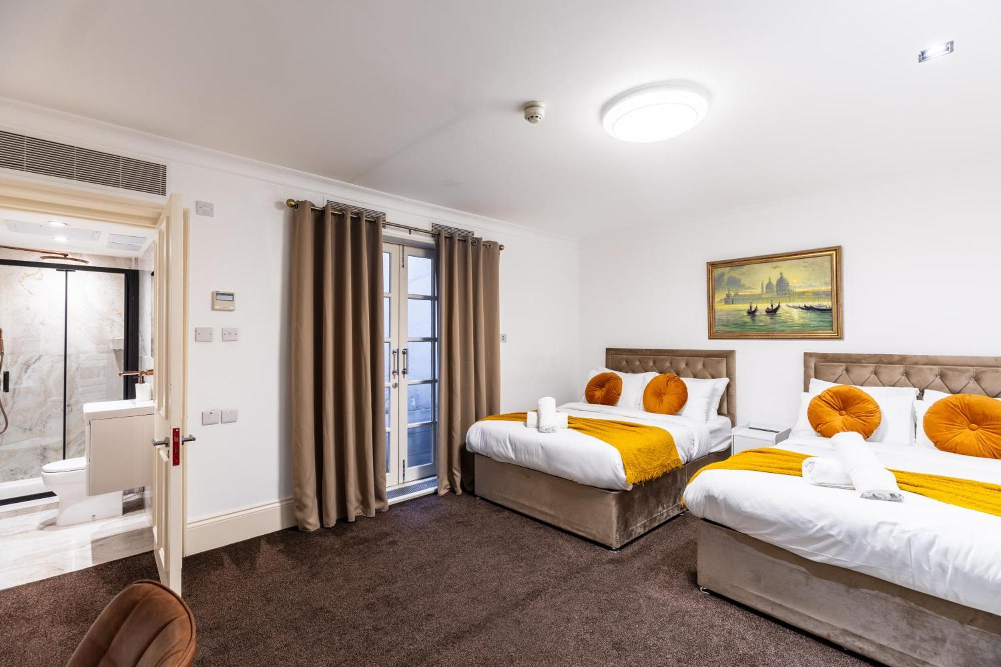 The Chapter - Mayfair Residences Лондон Экстерьер фото