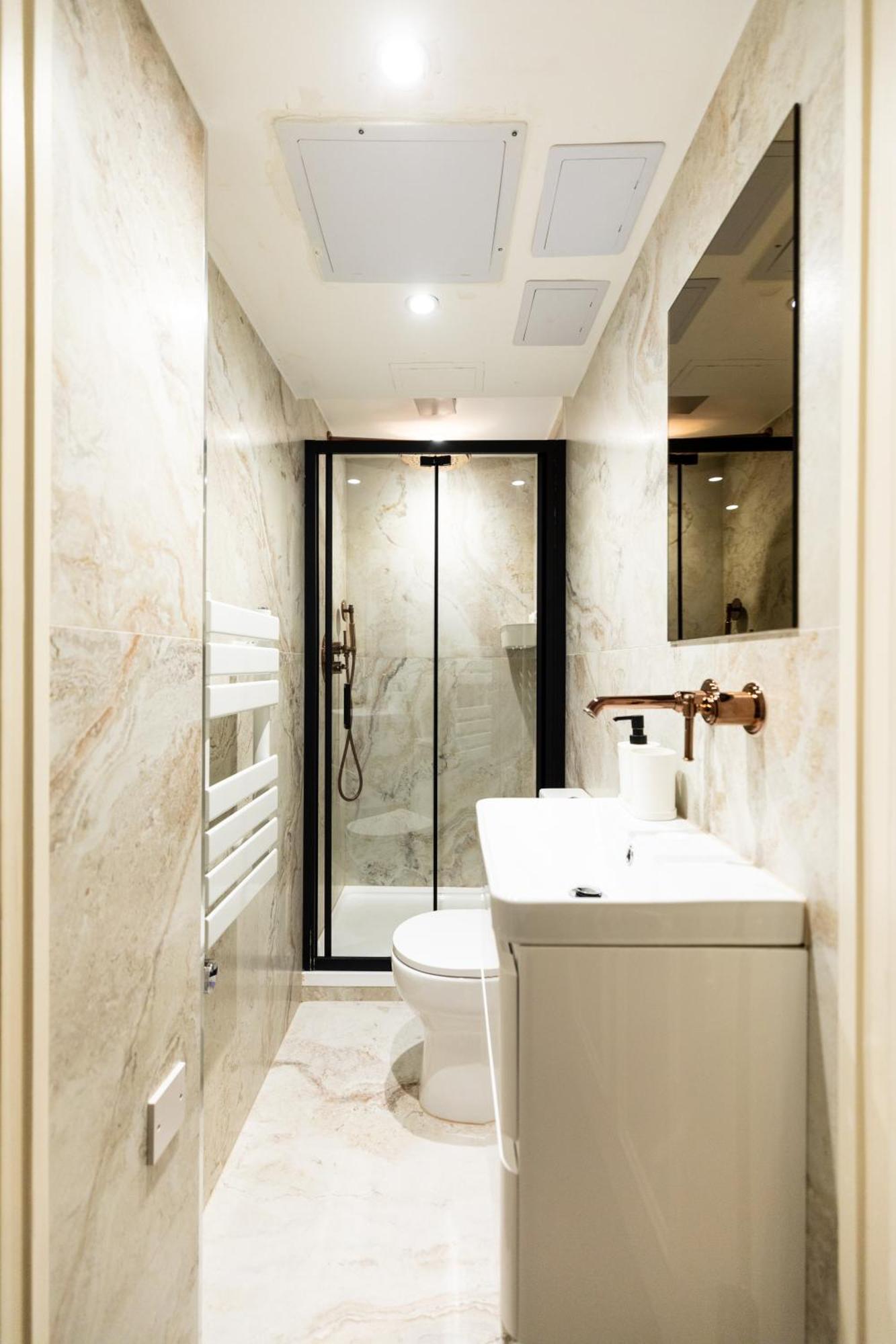 The Chapter - Mayfair Residences Лондон Экстерьер фото